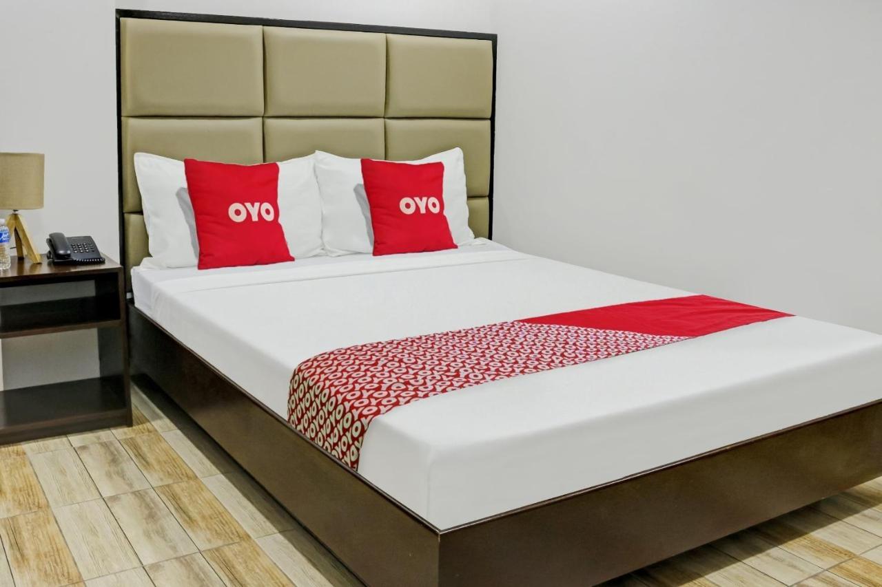 Oyo 869 Jnv Dream Hotel Subic Eksteriør bilde