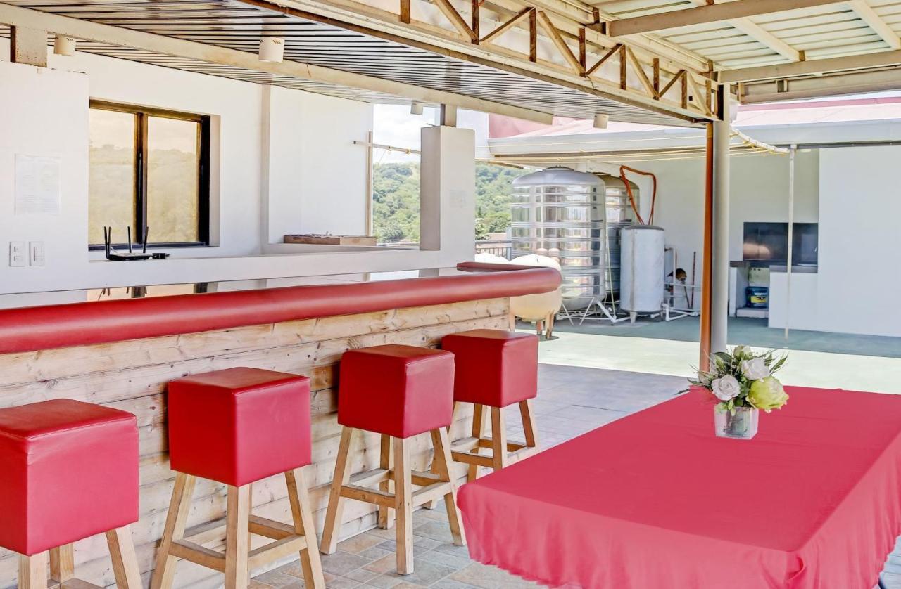 Oyo 869 Jnv Dream Hotel Subic Eksteriør bilde